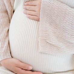 通常是刷到视频，🧱看到工厂规模和专⭕🇲🇷业度，产生兴趣🧖‍♀️，私信或留资，🥛